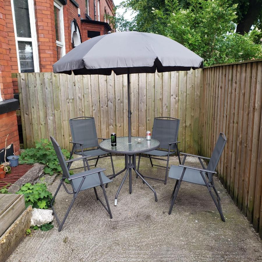 Guest house Monarch House Manchester