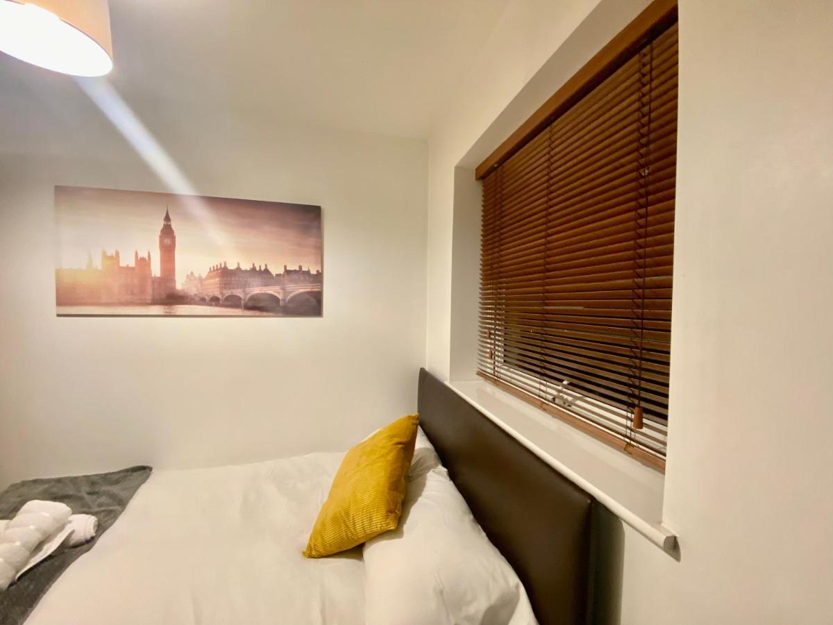 Ladywell Apartment