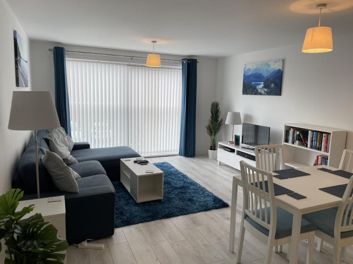 Superb 1 Bed - 3 Min To Tram - Free On Site Parking - Sleeps 3 Appartement