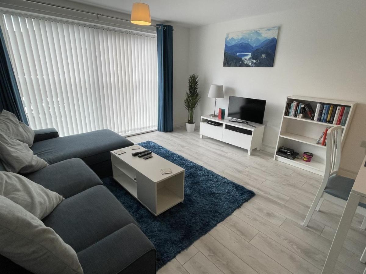 Superb 1 Bed - 3 Min To Tram - Free On Site Parking - Sleeps 3 Appartement Manchester