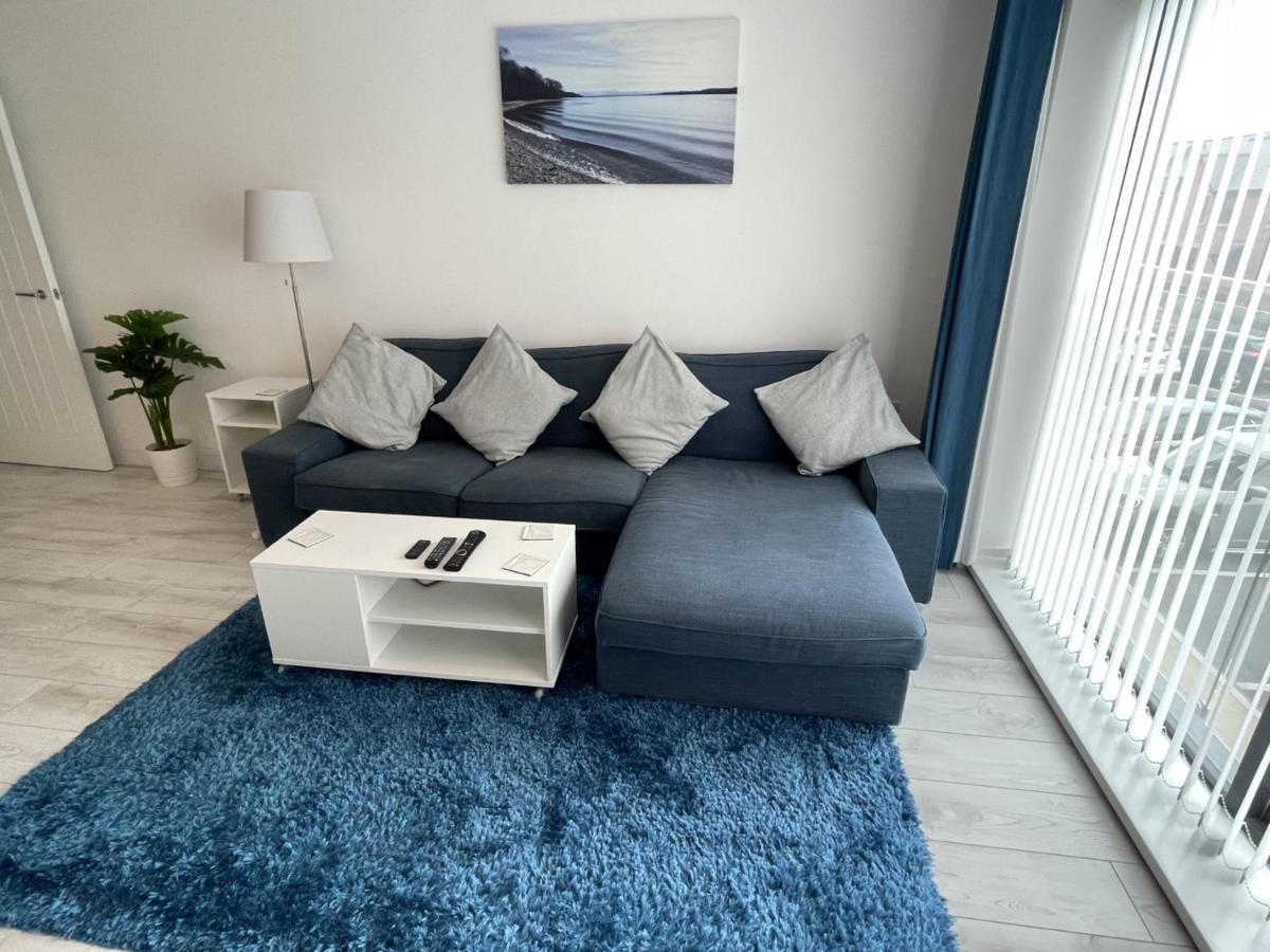 Superb 1 Bed - 3 Min To Tram - Free On Site Parking - Sleeps 3 * Manchester
