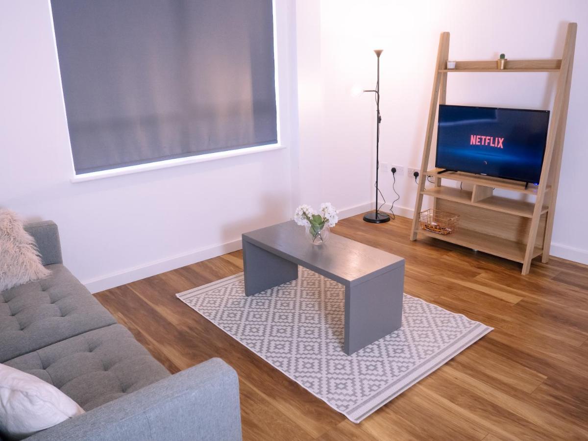 Modern Two Bed Near Stadium Manchester