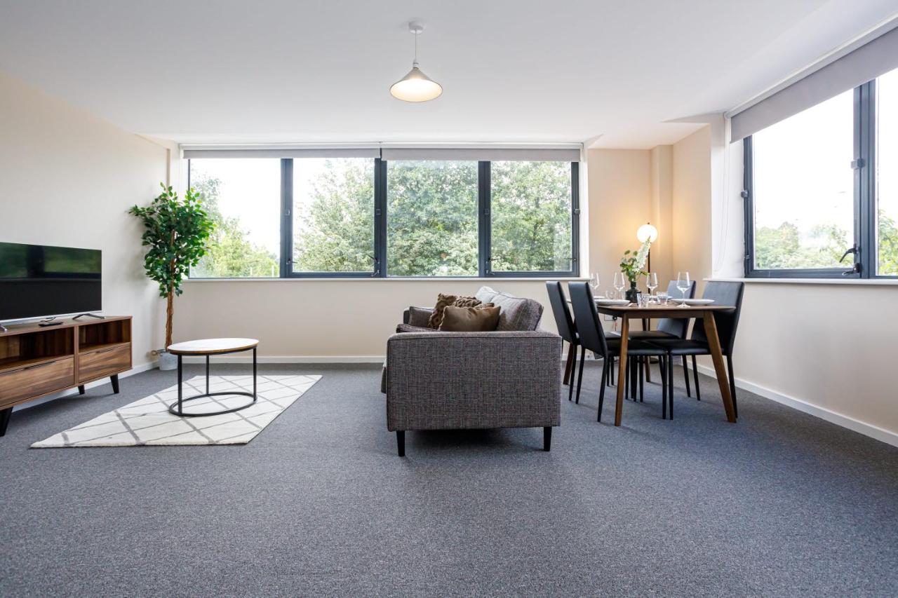 Stylish And Bright 2 Bedroom Manchester