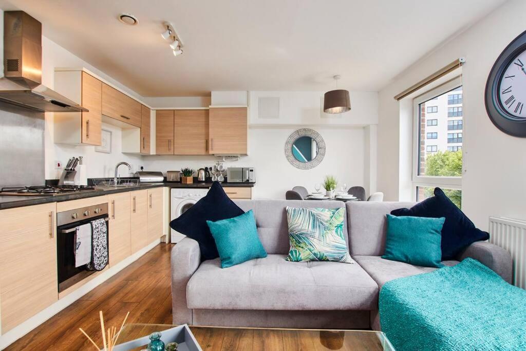 Gem - Sleeps 6 * Manchester