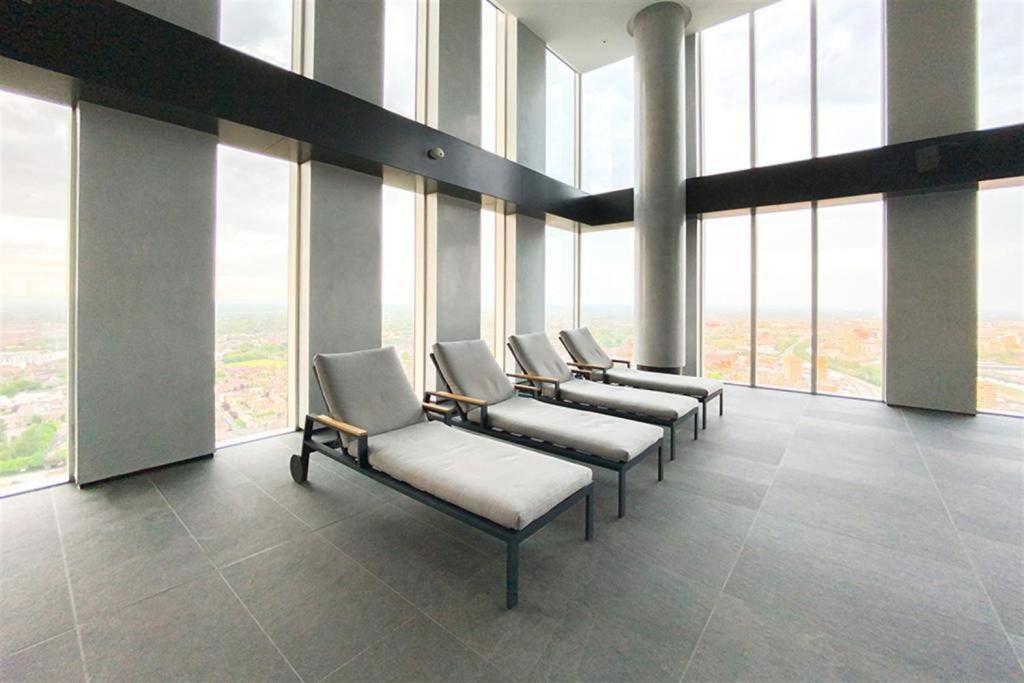 Luxury 2 Bedroom Centre *