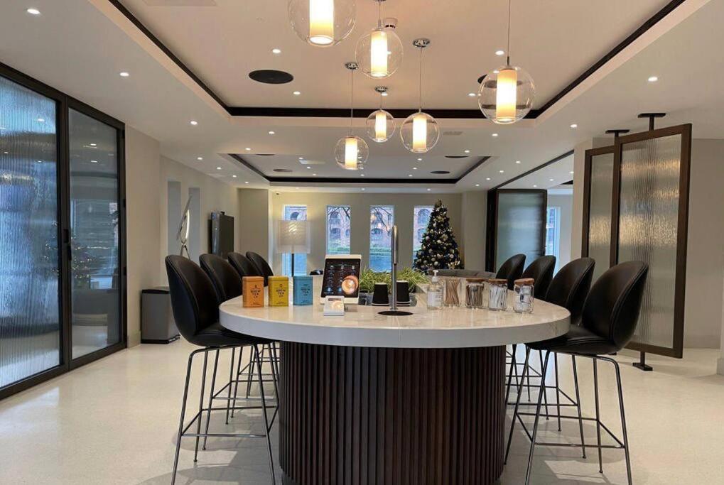 Luxury 2 Bedroom Centre Apartment