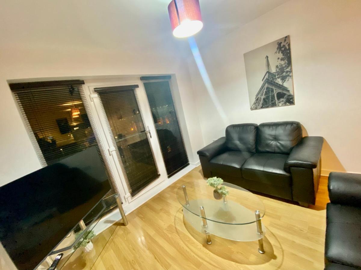 Ladywell Apartment *