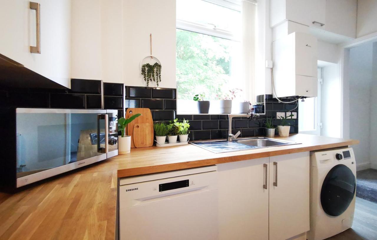 The Mellor - Holiday Home With Free Parking 15 Minutes To Manchester City Centre & Coop Live Arena * Manchester