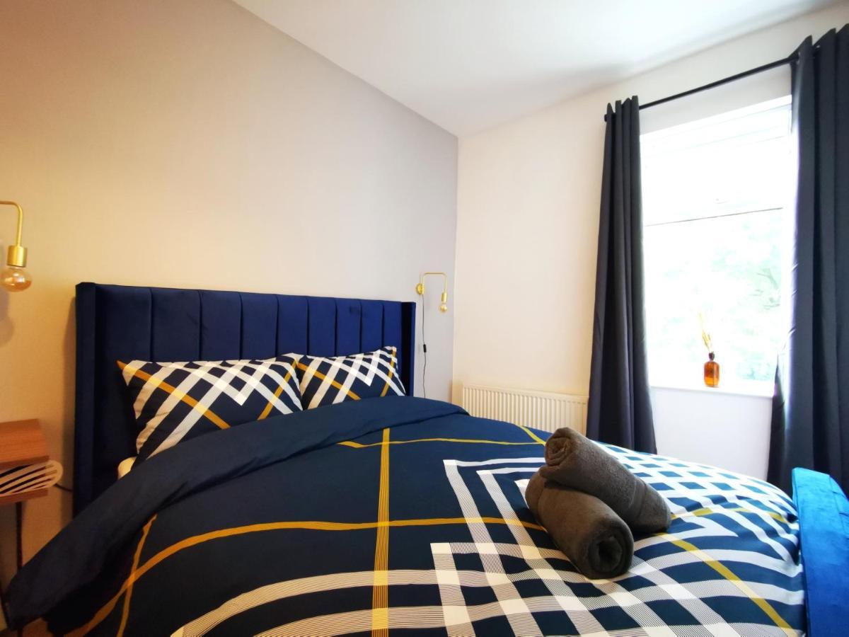 The Mellor - Holiday Home With Free Parking 15 Minutes To Manchester City Centre & Coop Live Arena *