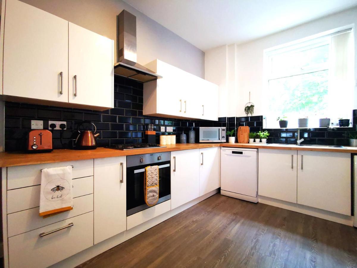 The Mellor - Holiday Home With Free Parking 15 Minutes To Manchester City Centre & Coop Live Arena
