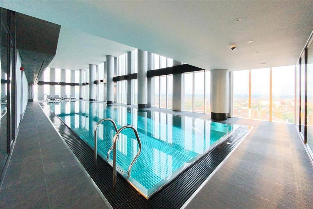 Luxury 2 Bedroom Centre Apartment