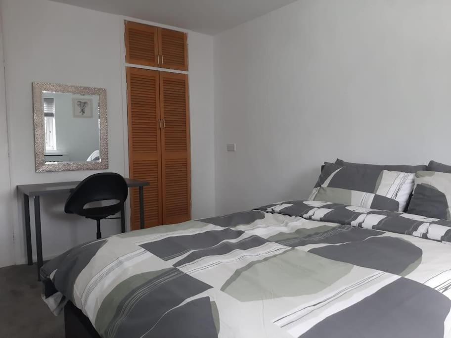 Appartement Entire Rental, Easy Reach To Etihad Stadium *