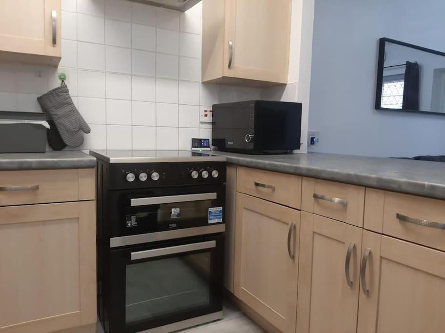 Appartement Entire Rental, Easy Reach To Etihad Stadium
