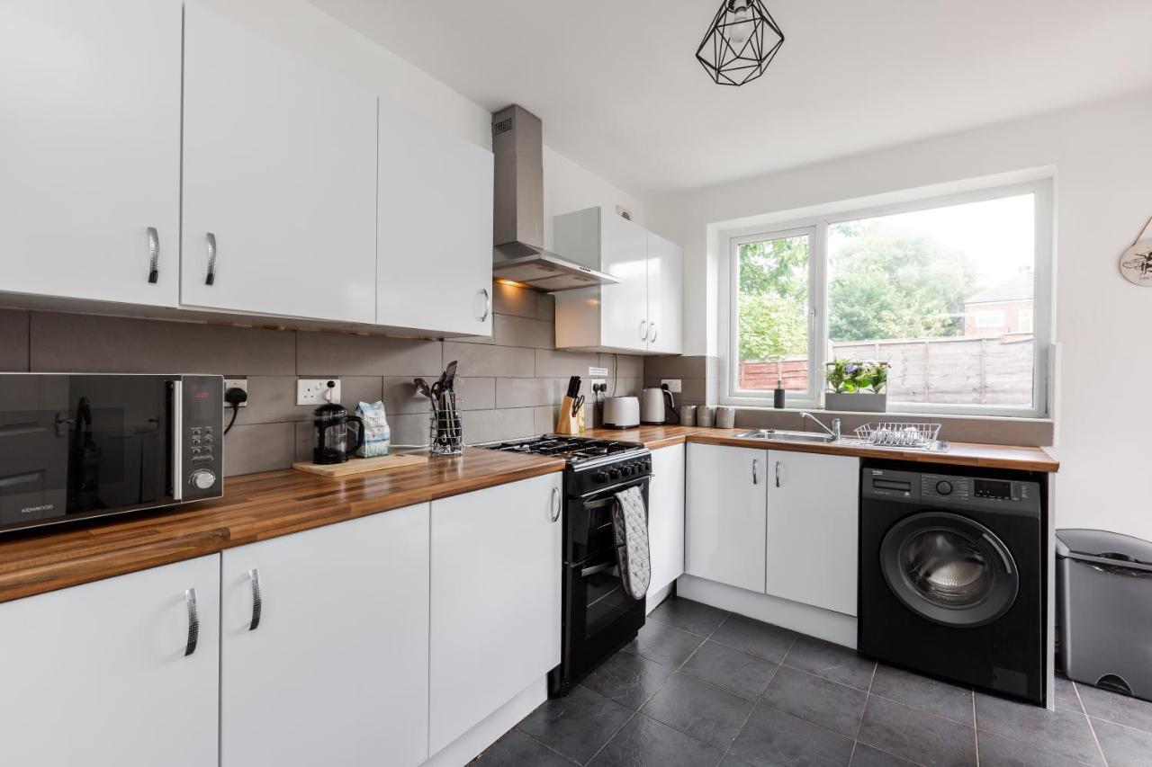 1 Mile To Etihad Stadium & Coop Arena, Free Parking, 7 Ppl Manchester