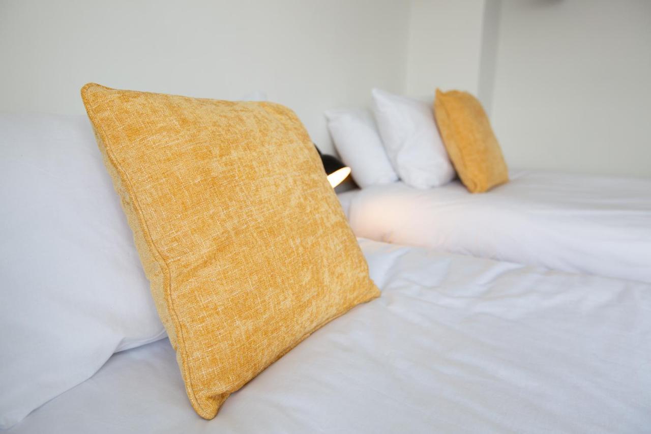 1 Mile To Etihad Stadium & Coop Arena, Free Parking, 7 Ppl Holiday home