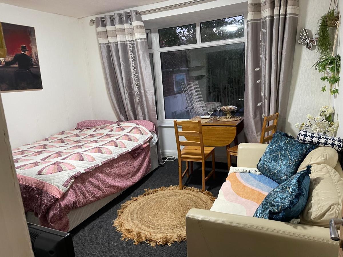 Appartement Private Studio Flat Great Location In *