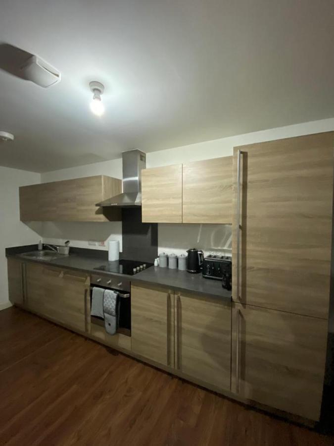 Apartment 3 Bed Central *free Parking On Site* *