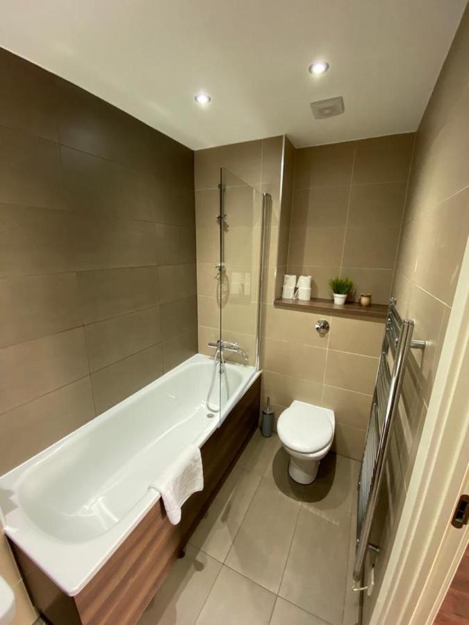 3 Bed Central *free Parking On Site* Apartment Manchester