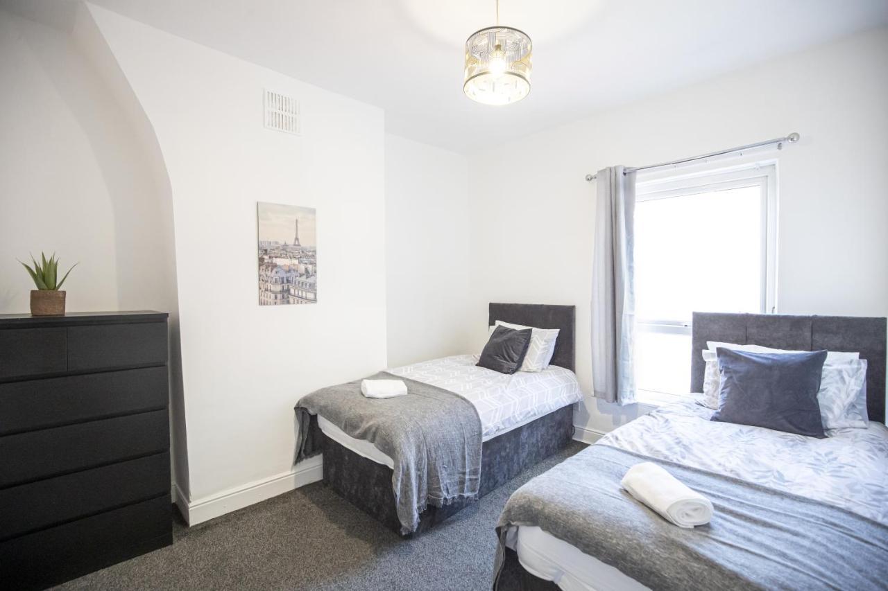 Rutland House 10 Mins From City Ctr 4-bedroom House *