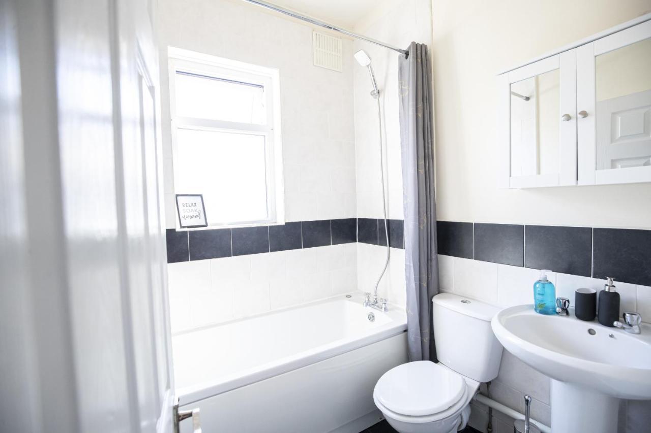 Rutland House 10 Mins From City Ctr 4-bedroom House *
