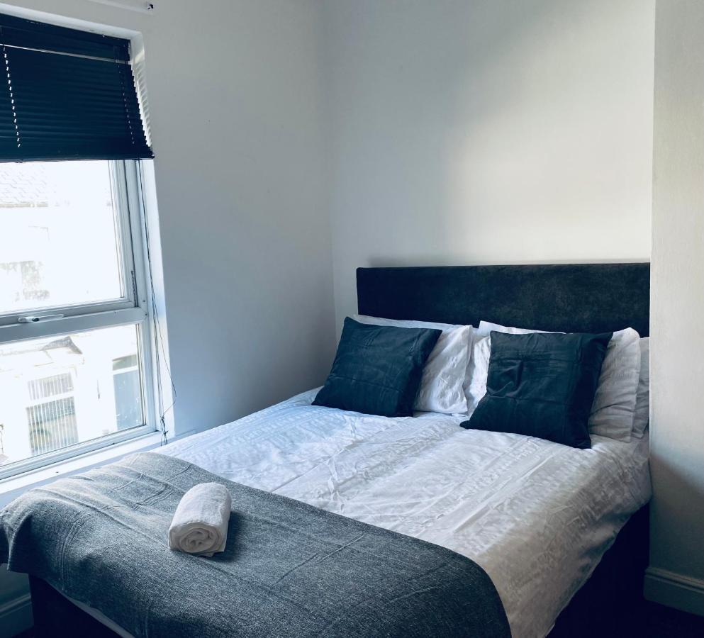 Rutland House 10 Mins From City Ctr 4-bedroom House * Manchester