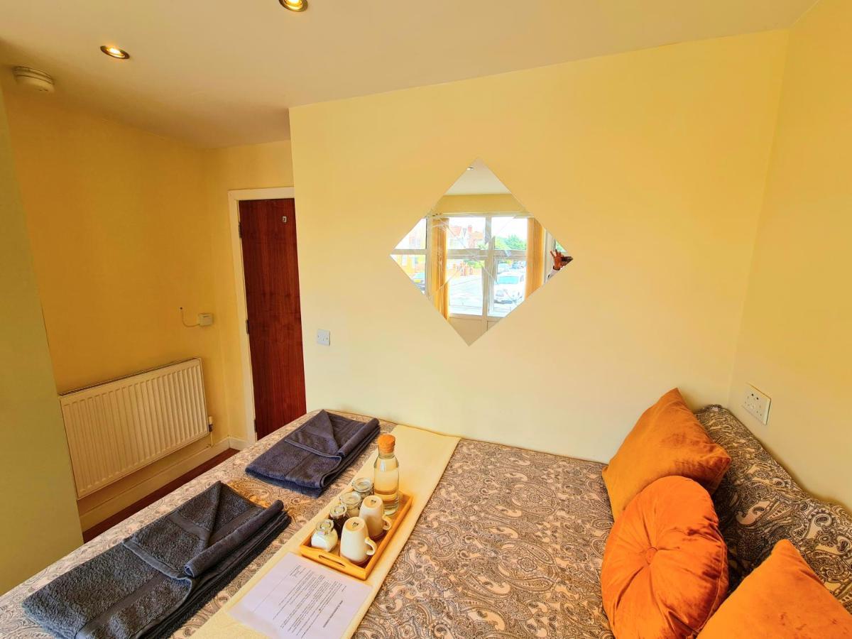 Full Flat-g Floor-private Kitchen/bathroom-parking