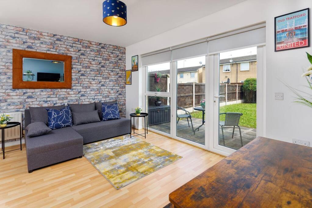 Sunshine Terrace By Happy Sunshine Manchester