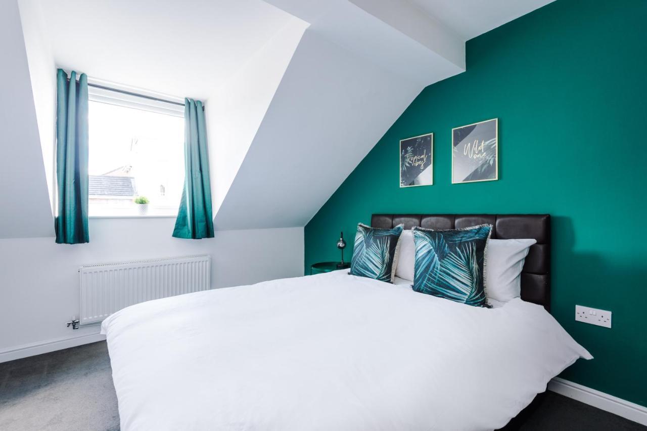 5 Bedroom House Hosted By Mcr Dens Manchester