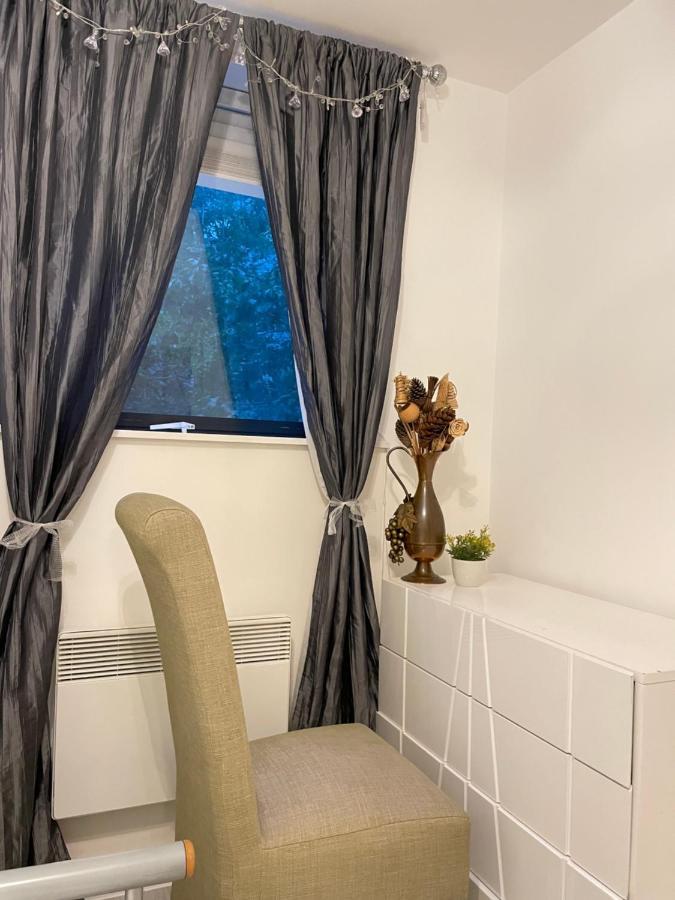 Wharf Premier - Free Private Parking Apartment *