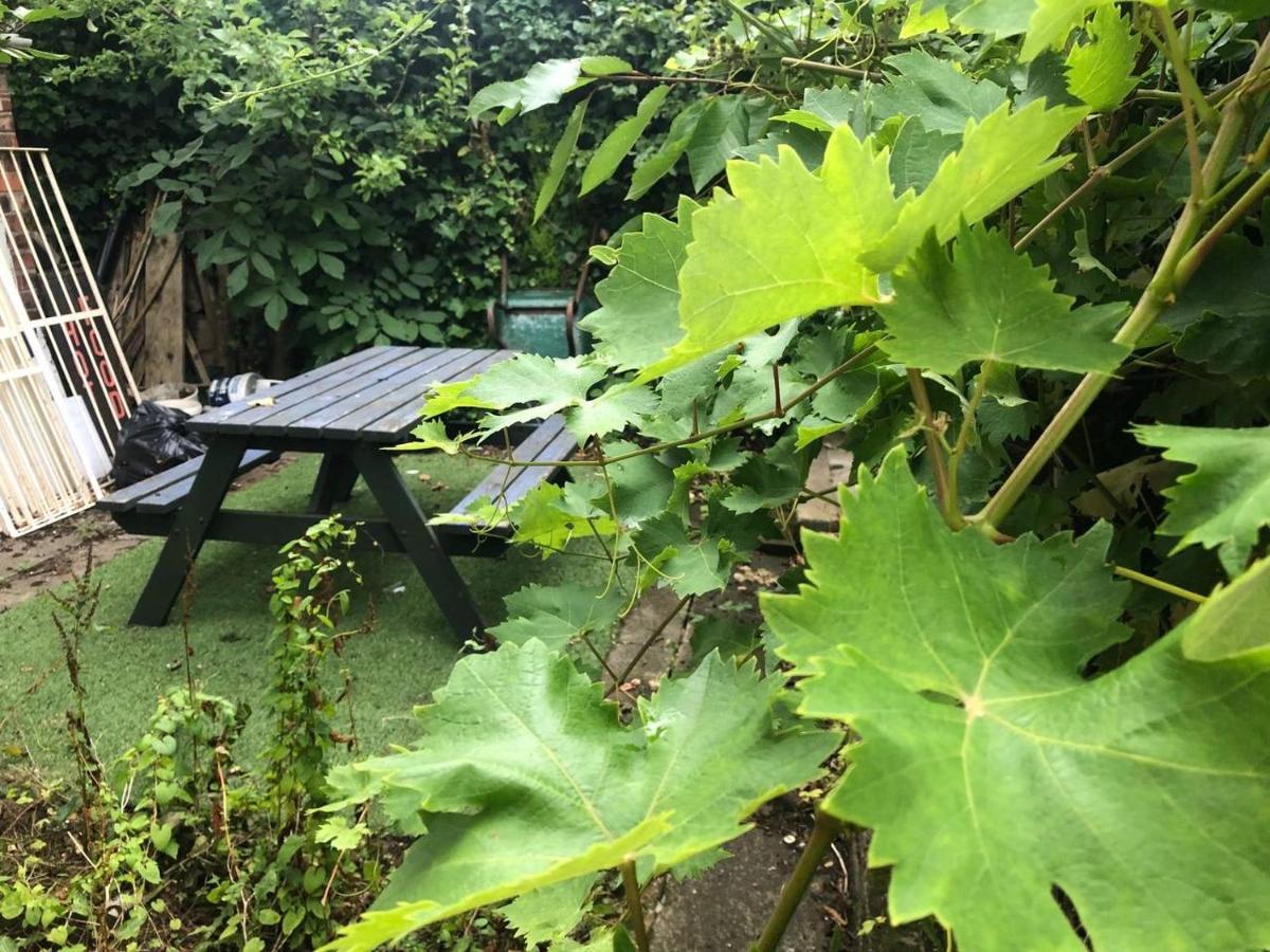 Private Studio Flat Great Location In * Manchester