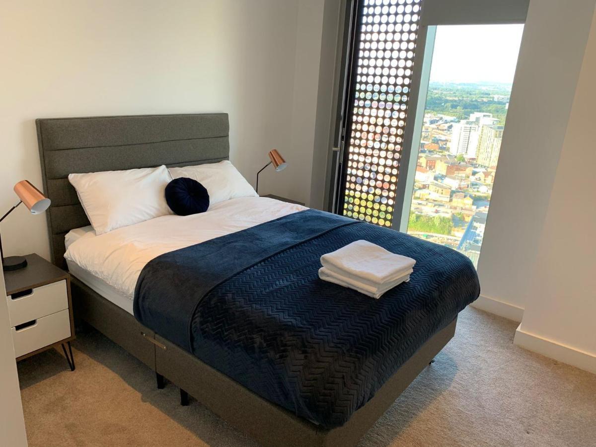 Luxury 2 Bedroom , View Apartment *