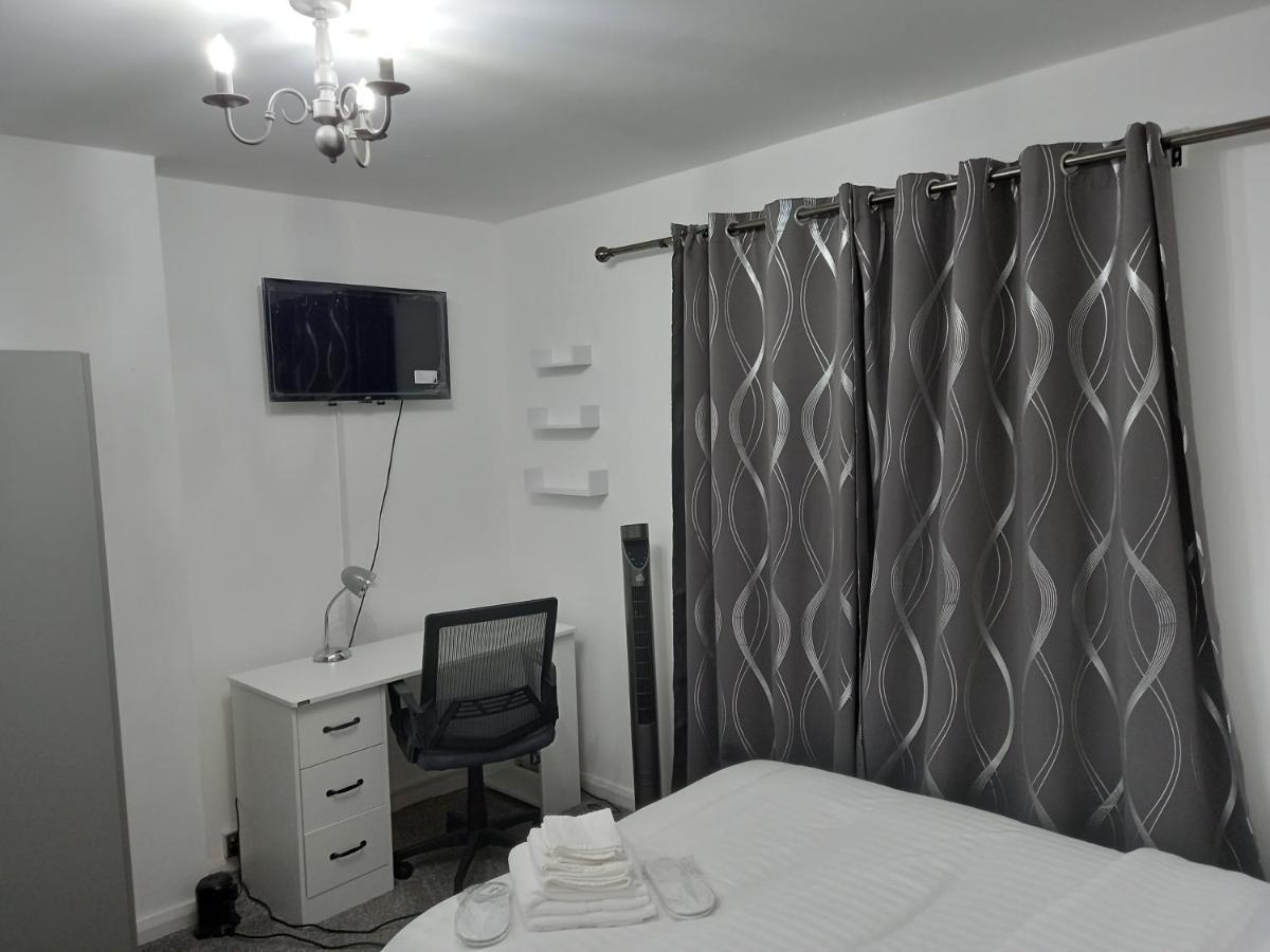 Garswood Road House Homestay Manchester
