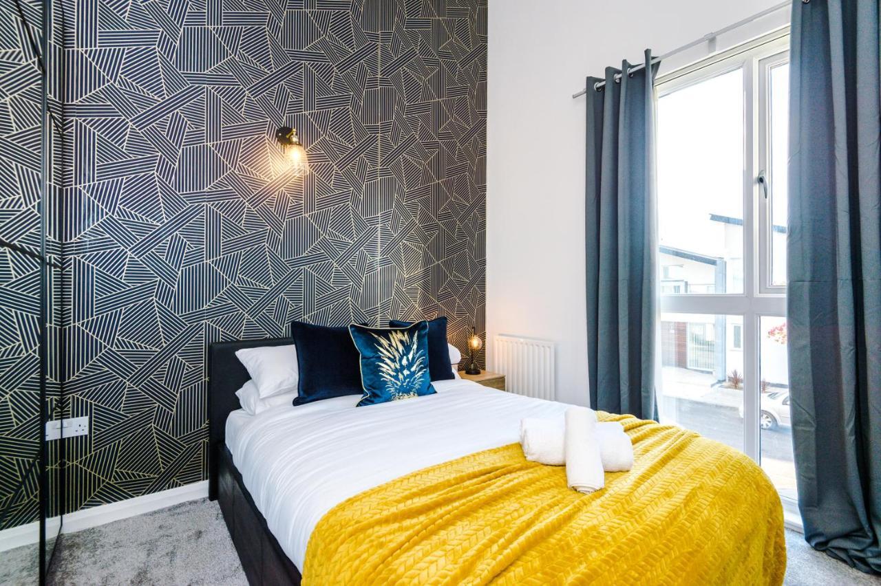 3 Bedroom Hosted By Mcr Dens * Manchester