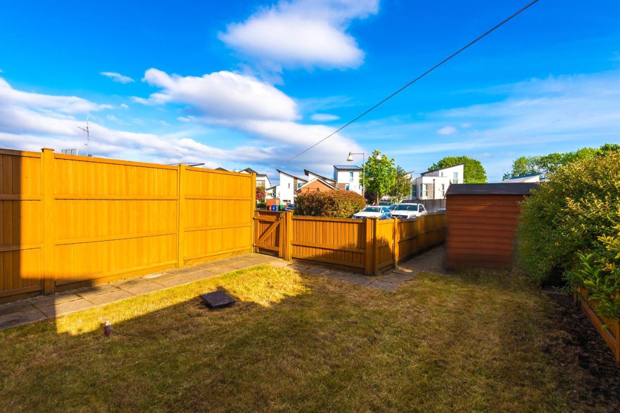 Holiday home 3 Bedroom Hosted By Mcr Dens *