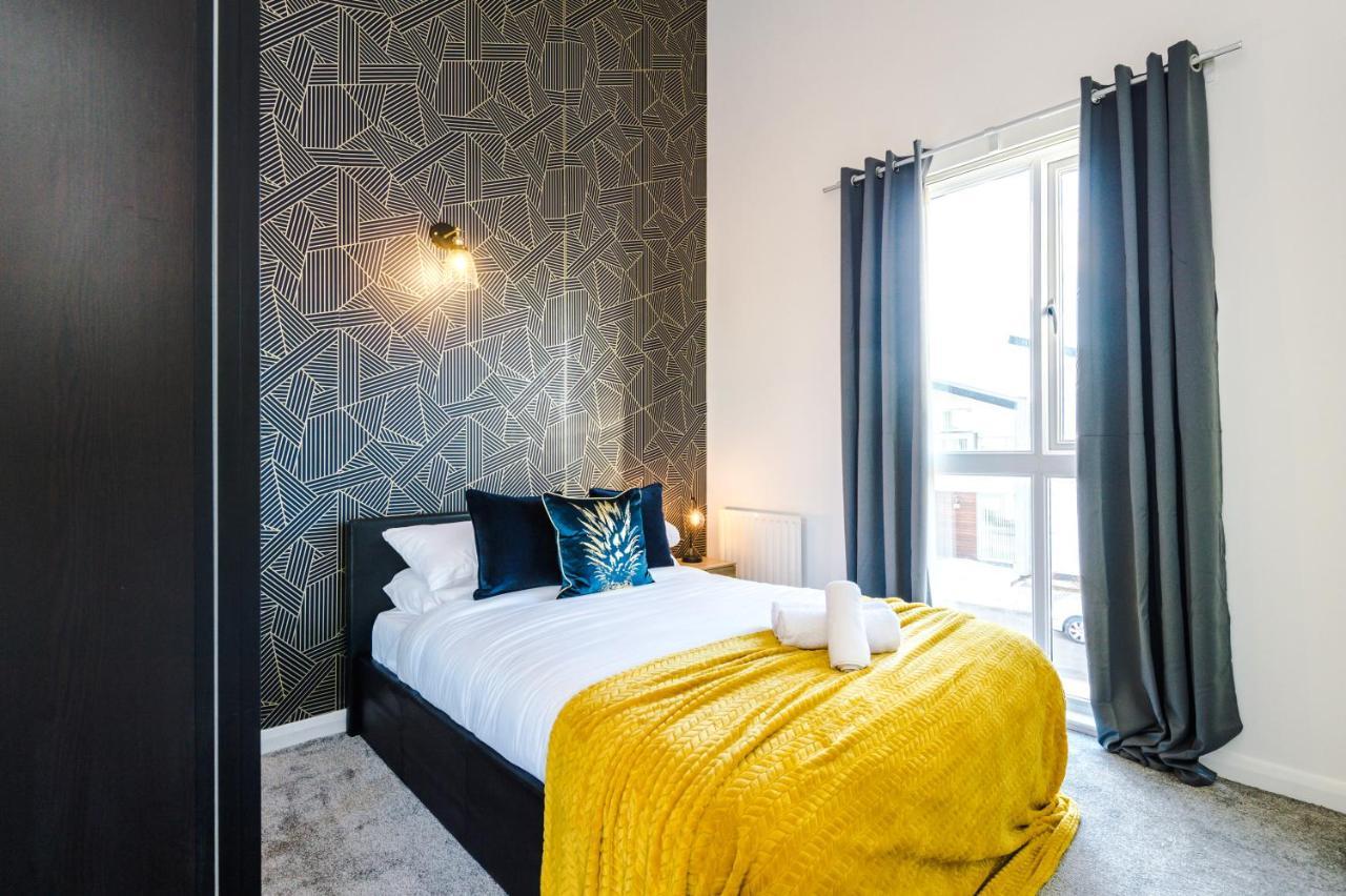 3 Bedroom Hosted By Mcr Dens * Manchester