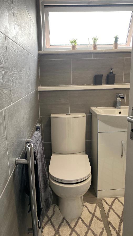 Bv Luxury Spacious 3 Bedroom House At Isaac Close Holiday home *