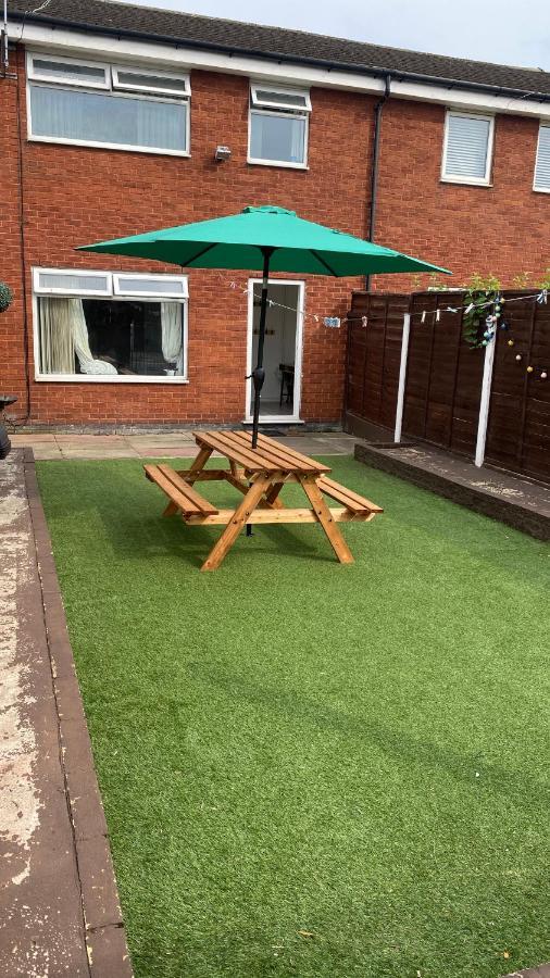 Vakantiehuis Bv Luxury Spacious 3 Bedroom House At Isaac Close Manchester