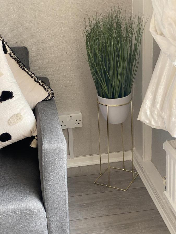 Bv Luxury Spacious 3 Bedroom House At Isaac Close Vakantiehuis Manchester