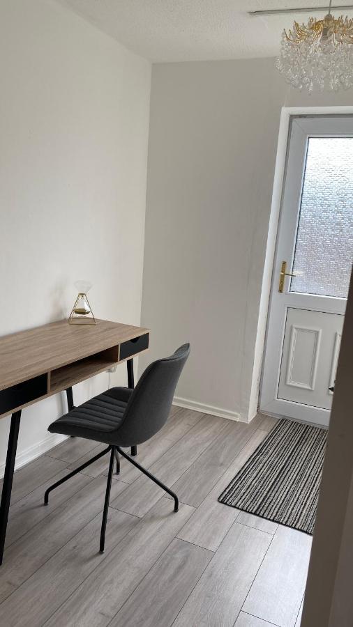 Bv Luxury Spacious 3 Bedroom House At Isaac Close *