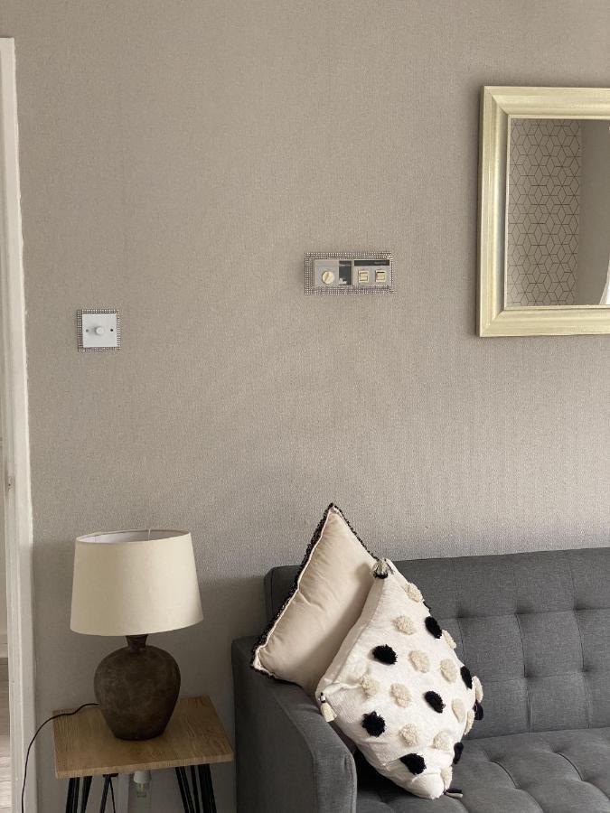 Bv Luxury Spacious 3 Bedroom House At Isaac Close