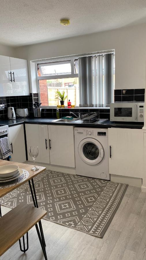 Bv Luxury Spacious 3 Bedroom House At Isaac Close *