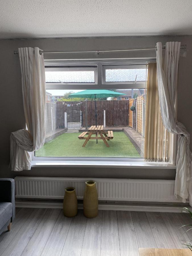 Bv Luxury Spacious 3 Bedroom House At Isaac Close Manchester