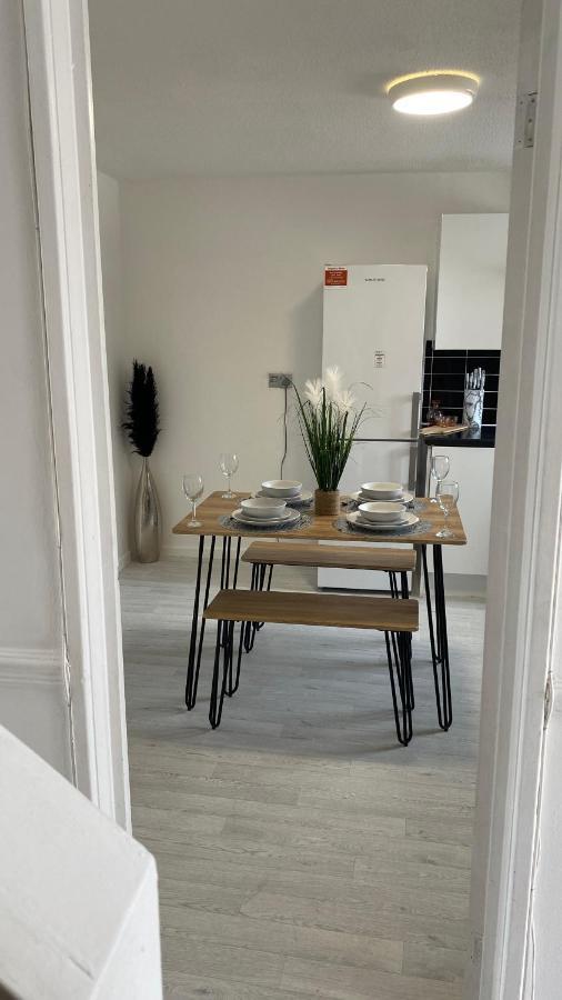 Bv Luxury Spacious 3 Bedroom House At Isaac Close *