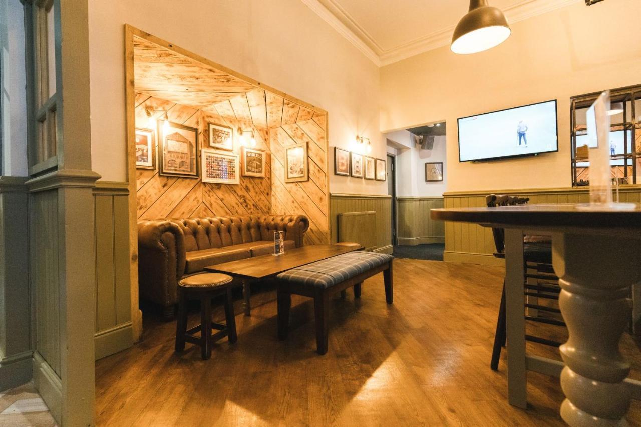 Black Lion 4* Manchester