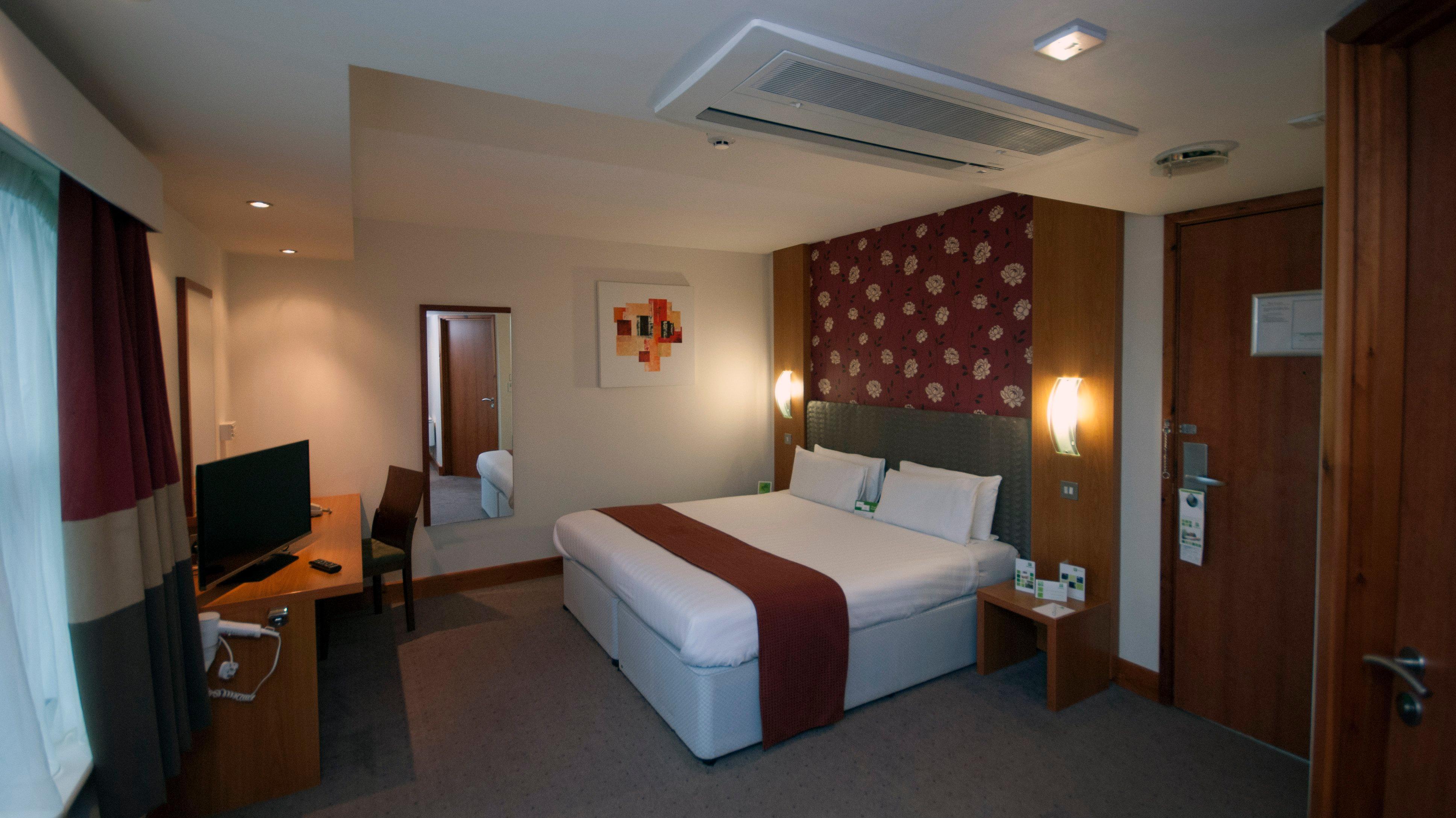 Hotel Holiday - Central Park, An Ihg Manchester