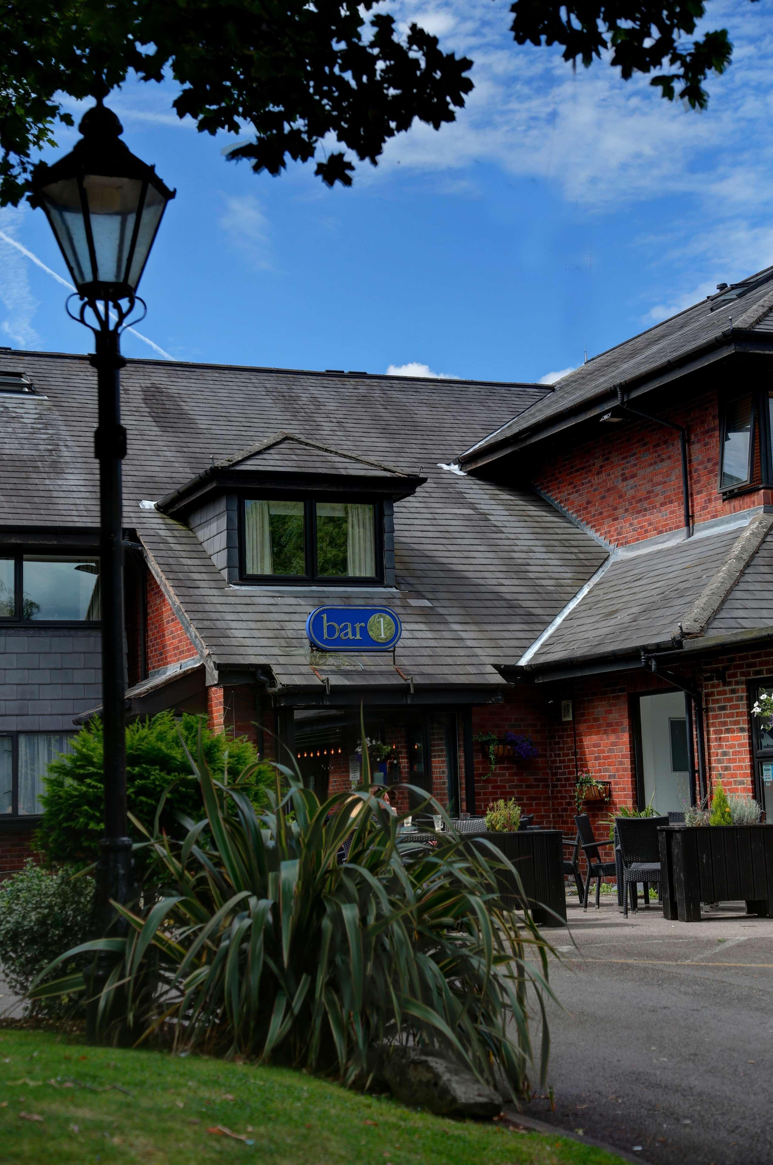 Hotel Holiday - - Oldham By Ihg Manchester