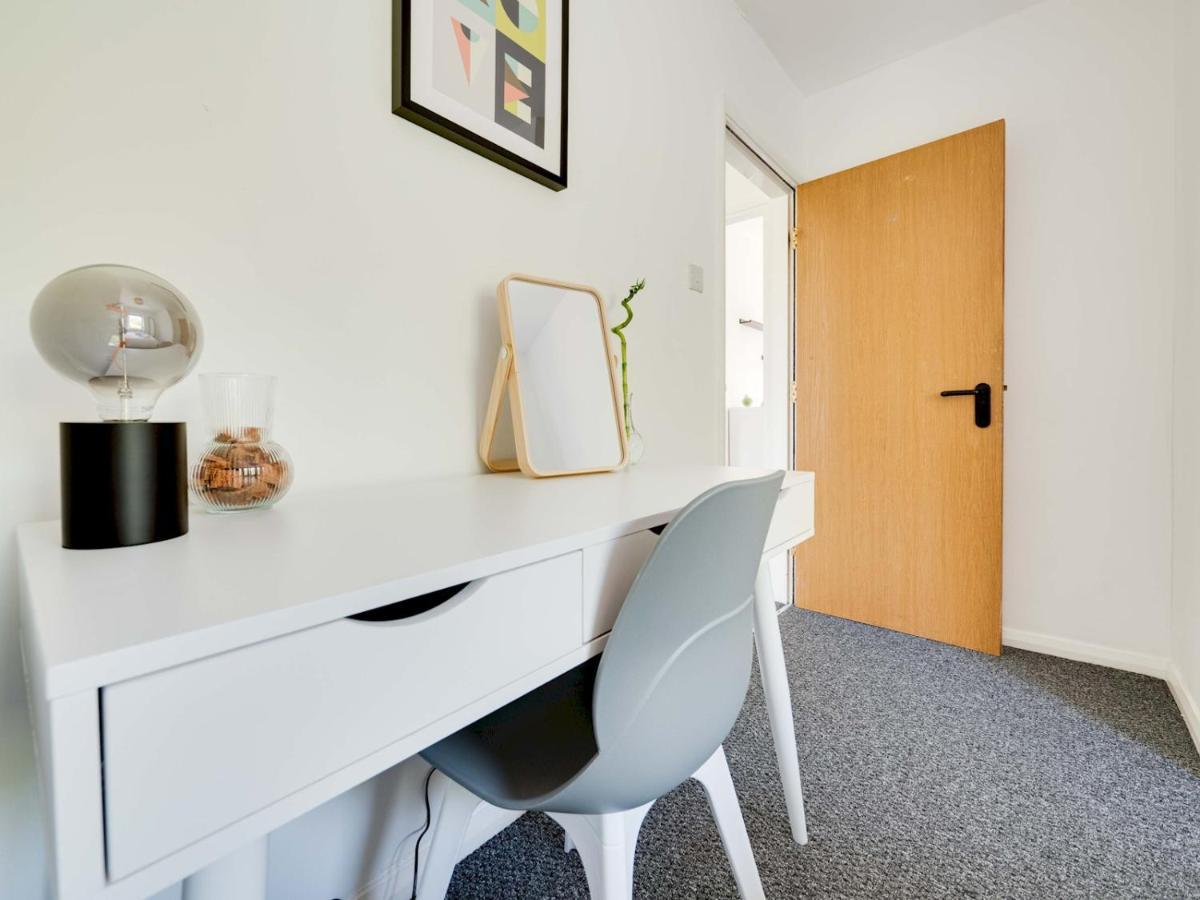 Pass The Keys Lovely 3 Bedroom Golf Club And Parking Vakantiehuis Manchester