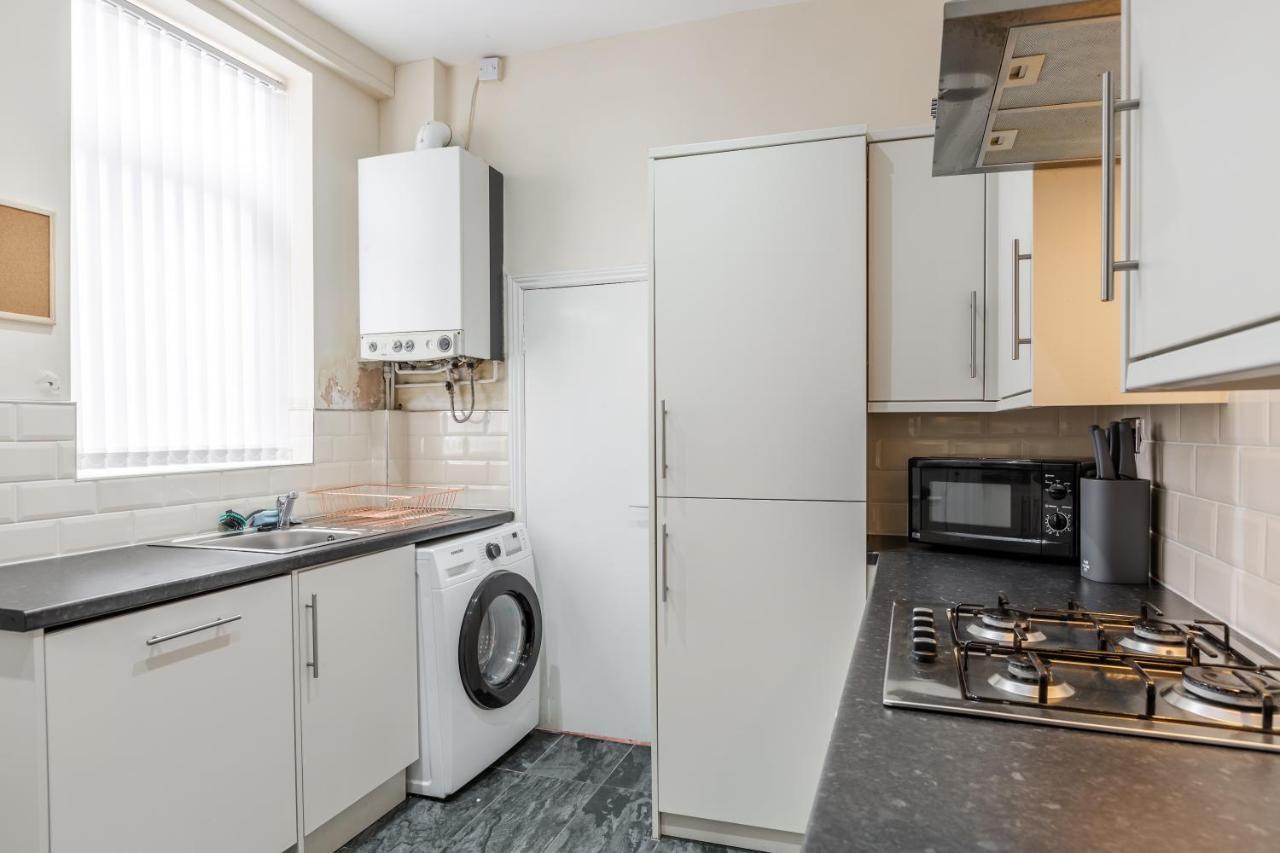 Jetson House - Luxury 4-bed With King Size Bedroom Near Etihad Manchester