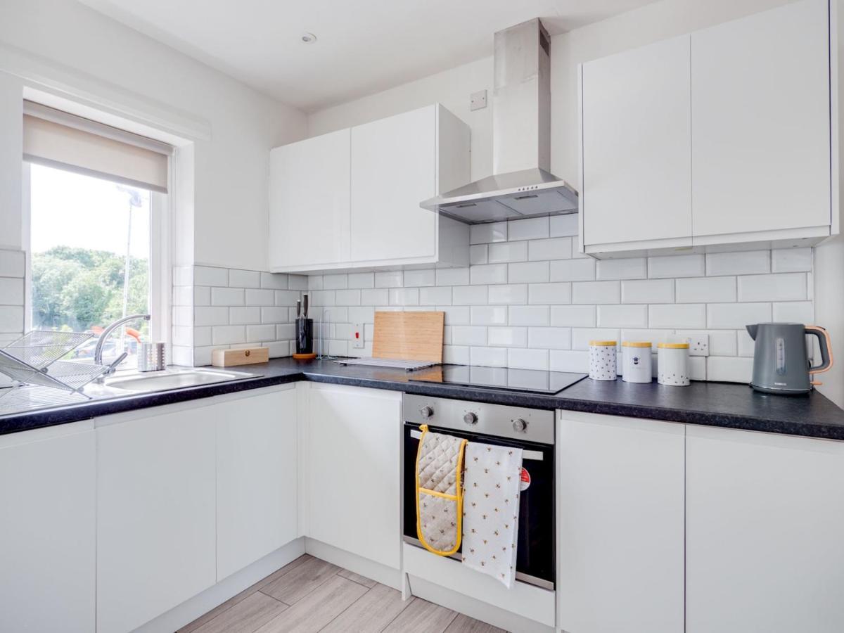 Pass The Keys Lovely 3 Bedroom Golf Club And Parking *