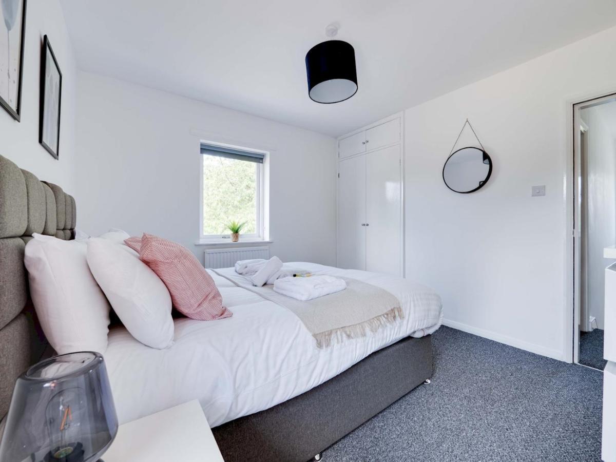 Pass The Keys Lovely 3 Bedroom Golf Club And Parking Vakantiehuis Manchester